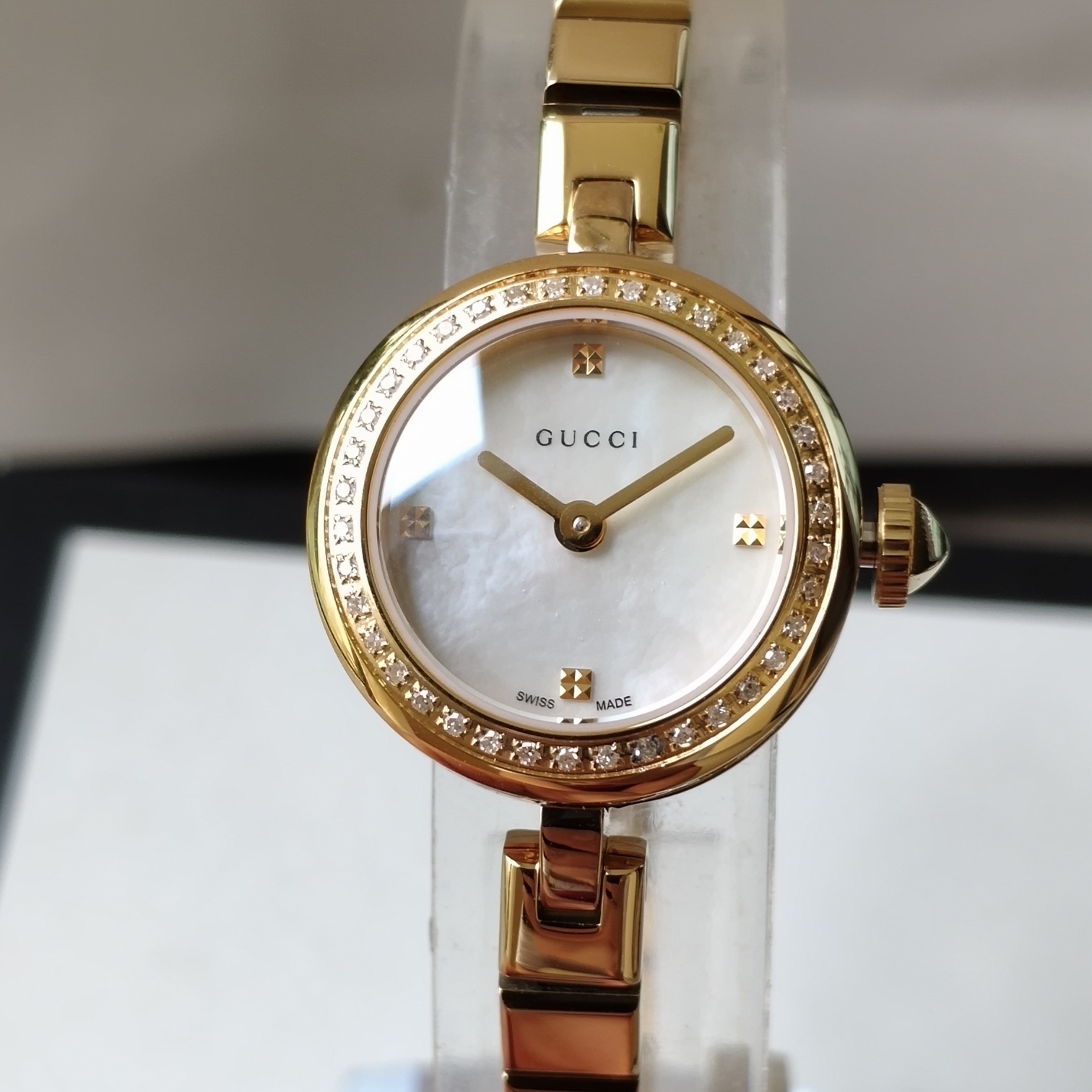 NO:388922,GUCCI Gucci's latest counter synchronous, real diamond quartz women's watch, original Swiss movement, sapphire glass, 22mm diameter, 316L stainless steel strap, perfect quality, with original box, first-hand price!  ,gucci,gucci19860909GUCCI古驰最新专柜同步,真钻石英女表,原装瑞士机芯,蓝宝石玻璃,表径22mm,316L精钢表带,完美品质,配原装盒,一手价出！,,gucci,gucci,Watch