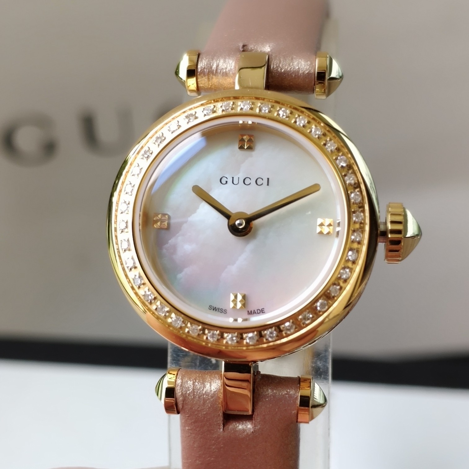 NO:388254,Batch: Original box: 30 GUCCI Gucci latest counter synchronization, real diamond quartz women's watch, original Swiss movement, sapphire glass, watch diameter 22mm, 316L stainless steel strap, perfect quality, with original box, first-hand price!  ,gucci,gucci19860909批: 原盒:30 GUCCI 古驰 最新专柜同步,真钻石英女表,原装瑞士机芯,蓝宝石玻璃,表径22mm,316L精钢表带,完美品质,配原装盒,一手价出！,,gucci,gucci,Watch