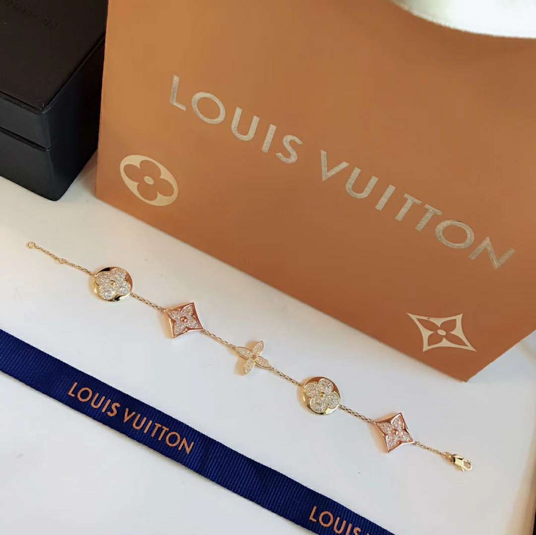 Is it illegal to buy dupe
 Louis Vuitton Jewelry Bracelet Buy High-Quality Fake
 925 Silver