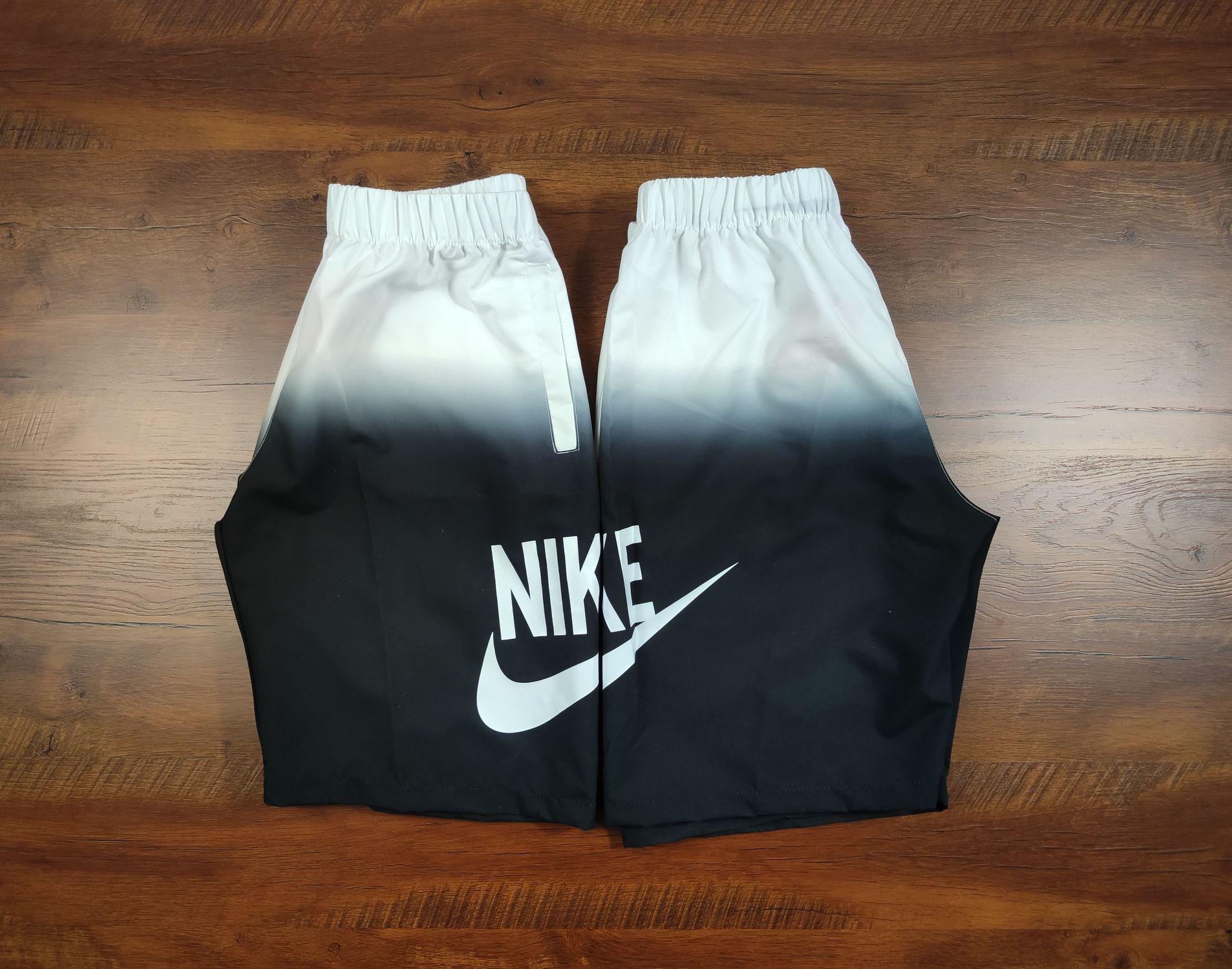 65 耐克nike夏季渐变色短裤