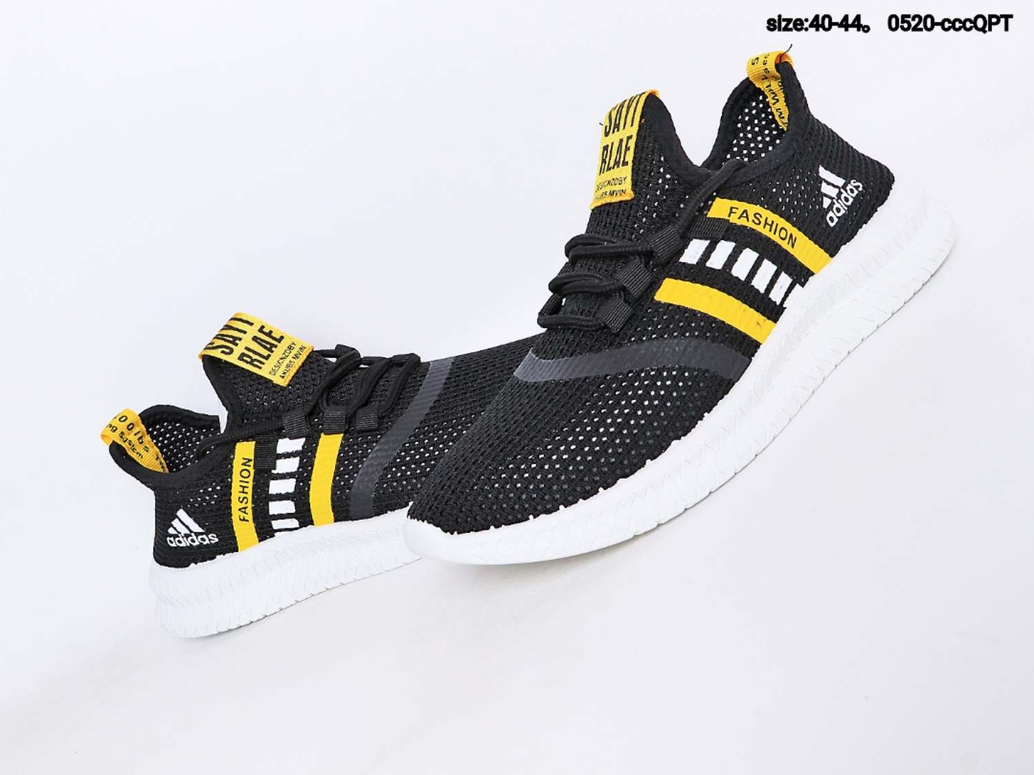 115   Adidas shoes 阿迪达斯针织镂空透气休闲运动跑步鞋