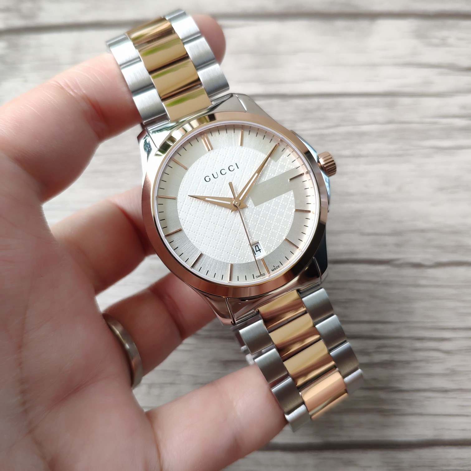 NO:156482,Batch: Original box: 30 Gucci GUCCⅠ Three beads with men, sapphire glass, 316L stainless steel, original Swiss movement!  Support inspection!  Welcome to place an order!  ,gucci,gucci19860909批: 原盒:30 古驰GUCCⅠ 三珠带男,蓝宝石玻璃,316L精钢,原装瑞士机芯！支持验货！欢迎下单！,,gucci,gucci,Watch