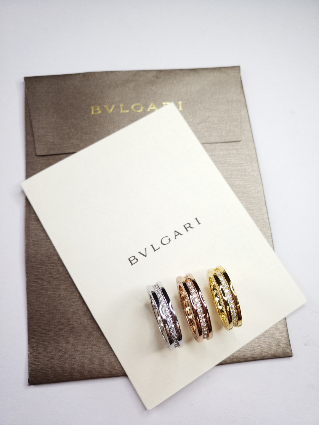 BVLGARI ブルガリ ワイドリング ダブルリングスパイラル スタッズパヴェダイヤモンド 925シルバー厚金メッキ 輸入セラミック-最高品質