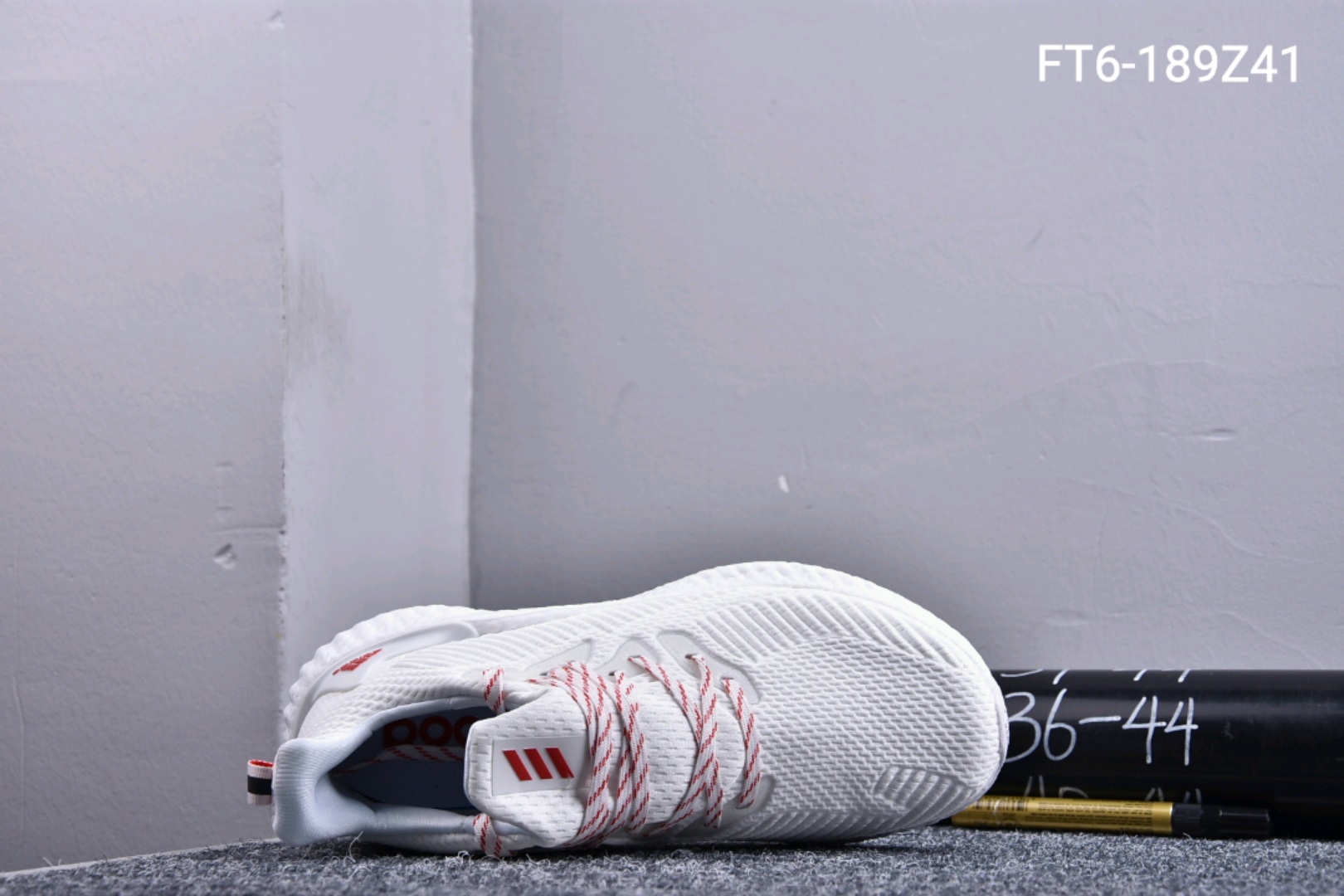 150！ Adidas Alphabounce beyond 阿尔法爆米花 配备「毒」家钢扣钥匙 官方水泥袋 防伪扣