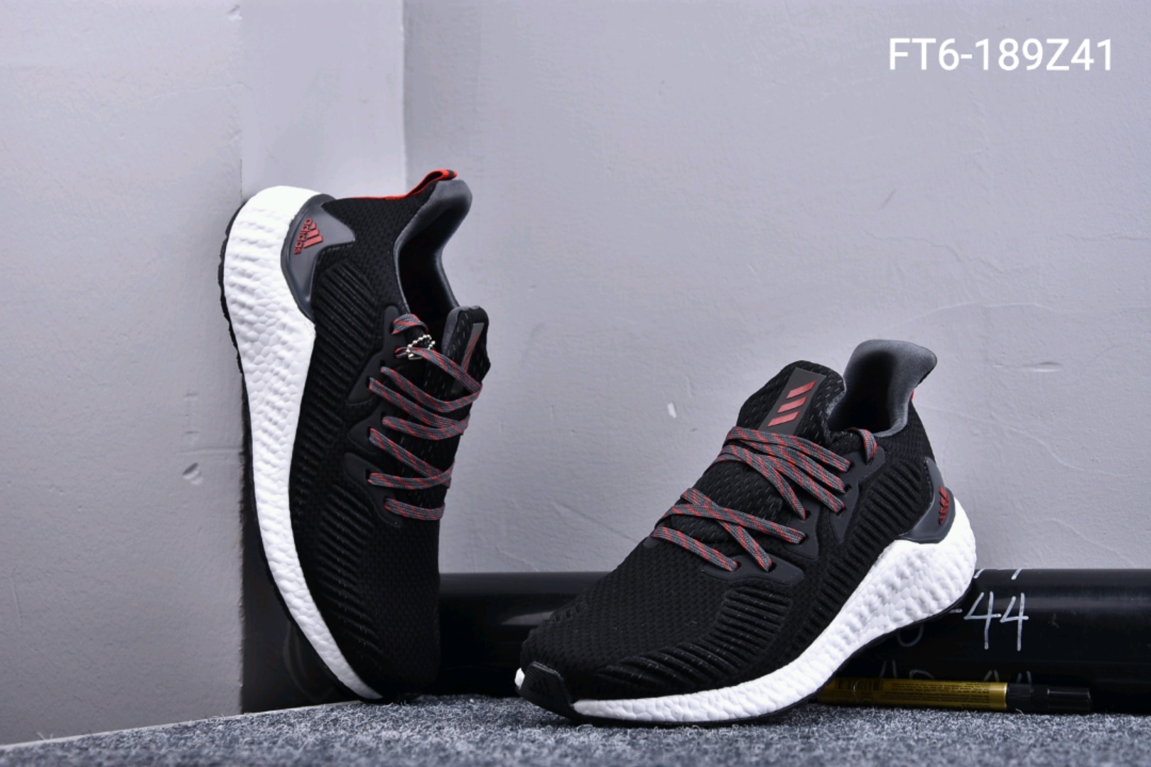 150！ Adidas Alphabounce beyond 阿尔法爆米花 配备「毒」家钢扣钥匙 官方水泥袋 防伪扣