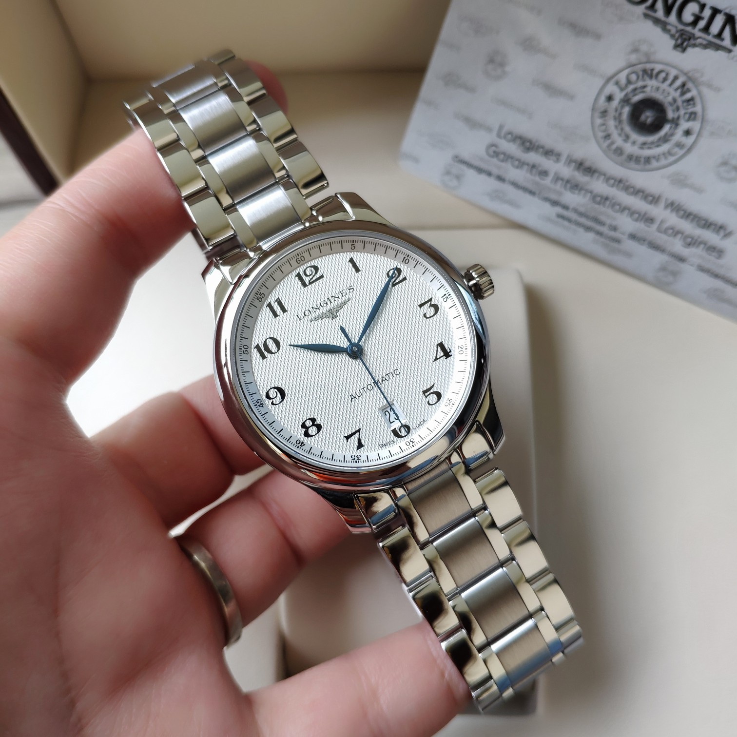 Original y auténtica, un clásico centenario, la serie Longines Masters presenta la calidad más sencilla en la…
