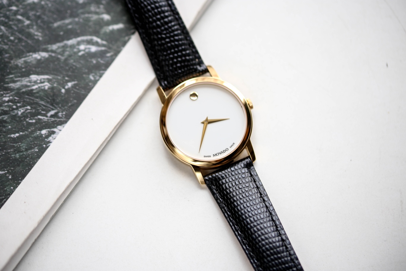 Movado Museum Series: Elegant Foreign Trade Stone-to-Face Belt Watches - 图片 2