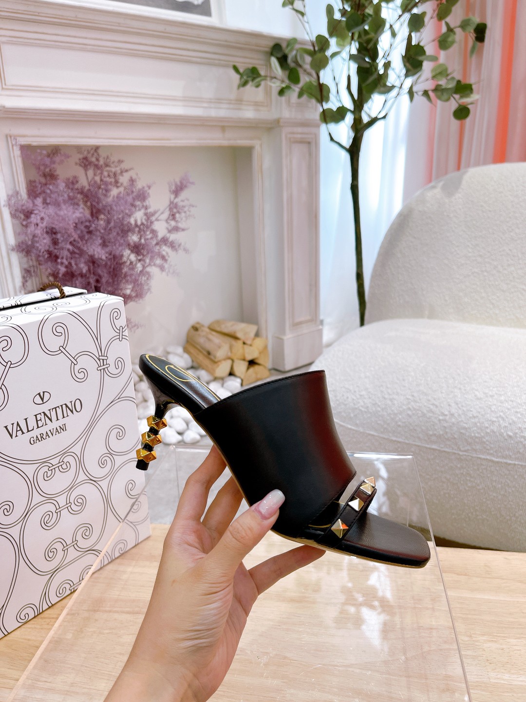 Valentino. Valentino contrarrestar la última serie de detalles perfectos Muy brillante pasarela seri