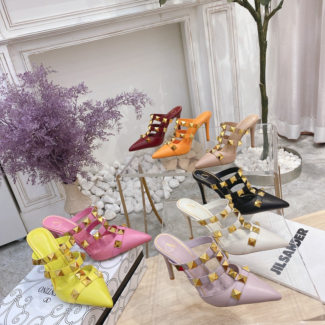 Valentino Valentino primavera y verano nuevos zapatos remachados en el nuevo ------- ¡------- último