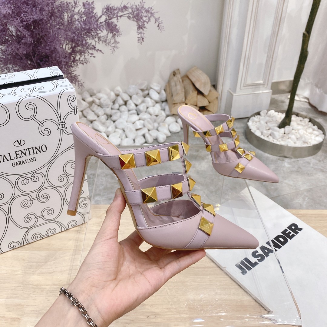 Valentino Valentino primavera y verano nuevos zapatos remachados en el nuevo ------- ¡------- último