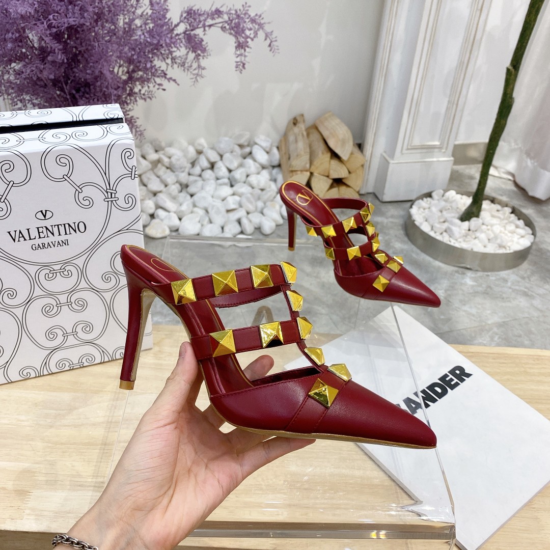Valentino Valentino primavera y verano nuevos zapatos remachados en el nuevo ------- ¡------- último