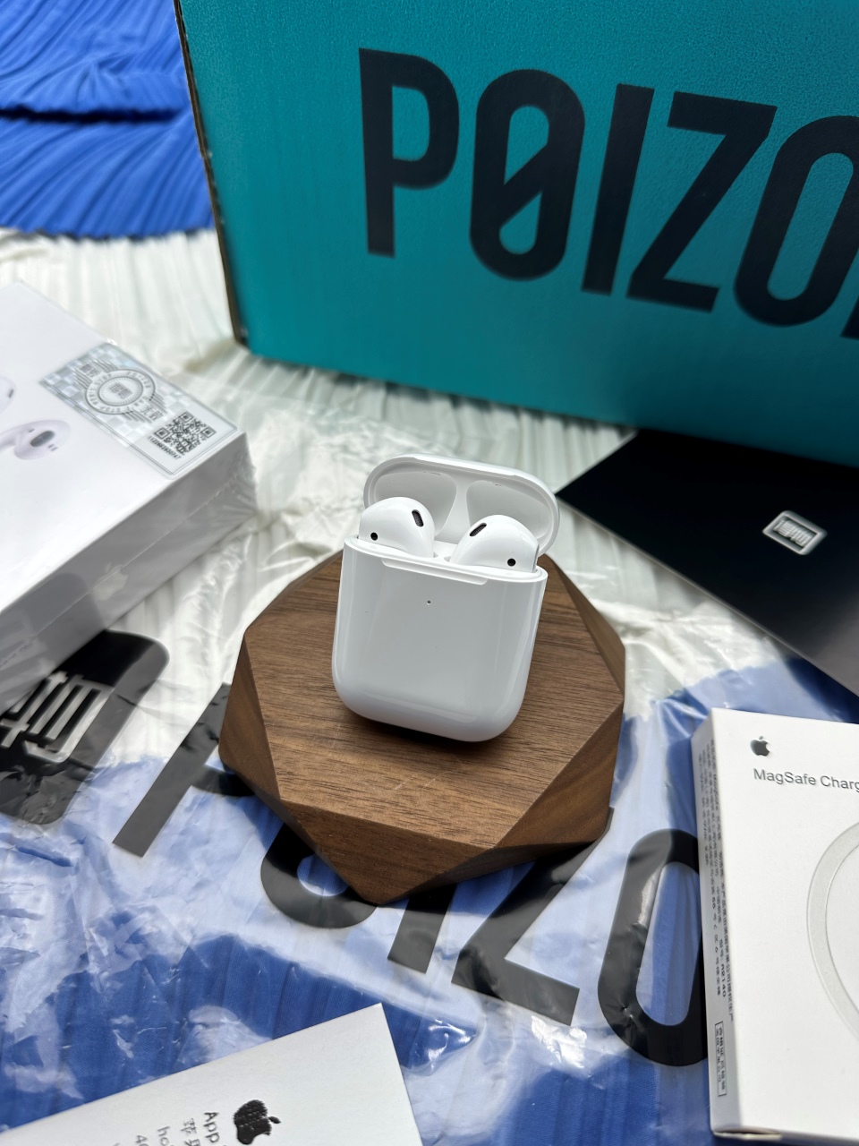 特价清仓💰80
二代,单耳机,需要保护套和毒包装另行告知
专柜混卖版!可序列号手机内部可查! 顶级音质!
下单立即限时赠送赠送(高级卡通保护套➕专柜无线充)
🎧华强北牛货来袭(配保护套+无线充+手提袋)
🔥工厂直销走销量,市面高版本!
苹果AirPods2代 改名+定位充正版!洛达1536u新版芯片极致还原正品!
注意:完美支苹持果11 ios13系弹统窗问题!
耳机电闪售后保修!区别市面他其通货续航差 售后慢!
独家装原芯片,完秒美弹窗,秒链接手机!
左耳右带14.2石墨喇钛叭,音细质腻,稳续定航3小以时上!
原装46g外壳,带反效磁果
开盖显示动弹画窗,光感耳入检测,实时电真量!
支持无线充电和线有充电种两模式,左右单可独使用,带触控停暂切歌功能
特概点括:原芯装片弹窗+三电真量🔋显示+反摇磁盖+光感入检耳测+触感+ 改名+定位 !