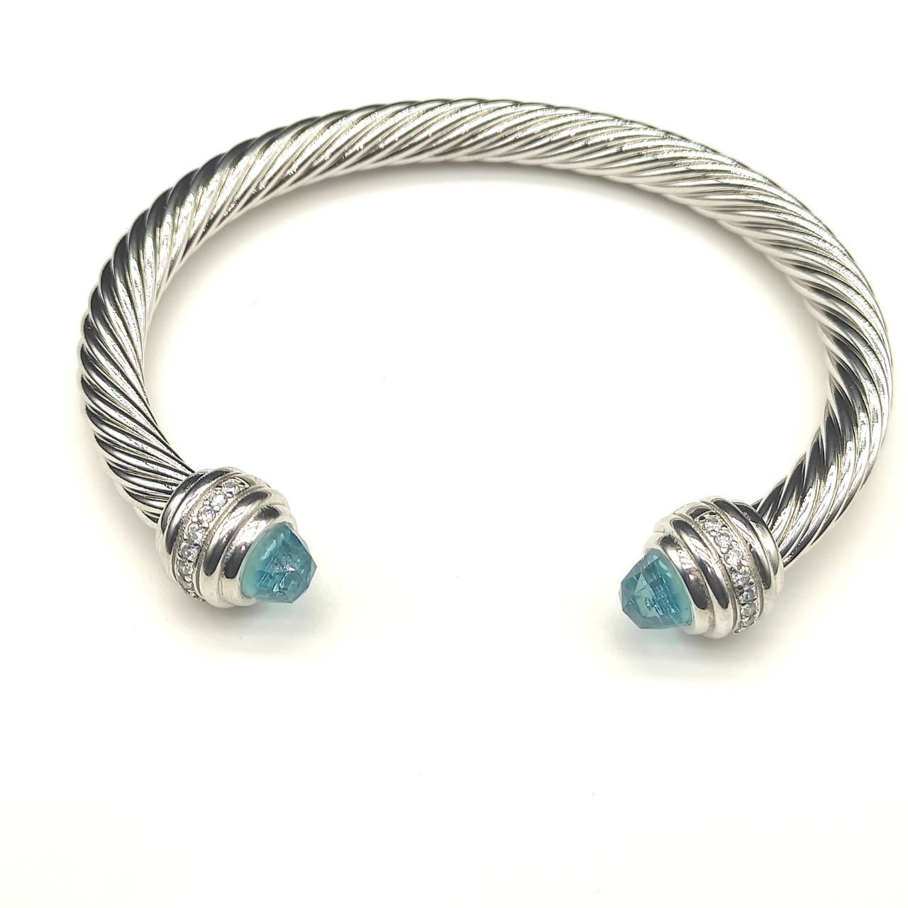 NO:107933,David Yurman 7mm stone blue diamond bit bracelet. It is recommended to wear a hand circumference of 16-20cm, jewelry quality, bracelet19860909David Yurman 7mm镶嵌石蓝钻头手镯.建议适合佩戴的手围16-20cm,饰品精品,bracelet,Jewelry