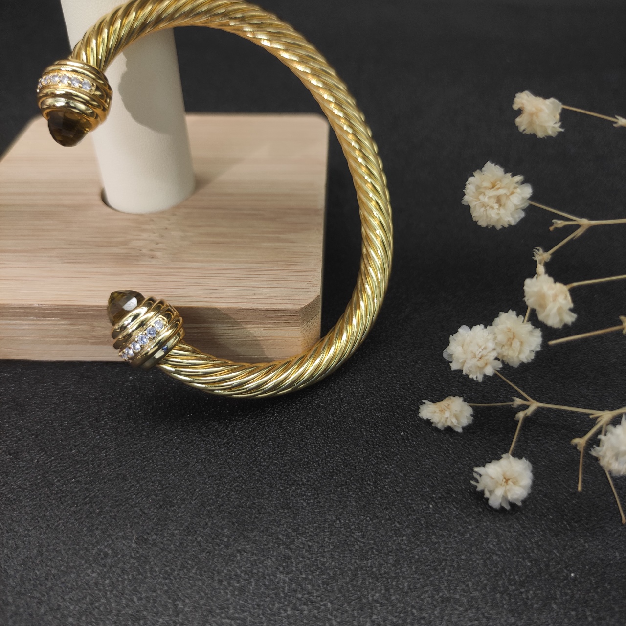 NO:583027,David Yurman 7mm gold inlaid stone brown diamond bracelet. Recommended for hand size 16-20cm. No. DYSZ-129, fine jewelry, bracelet19860909David Yurman 7mm金色镶嵌石褐色钻头手镯.建议适合佩戴的手围16-20cm 编号DYSZ-129,饰品精品,bracelet,Jewelry