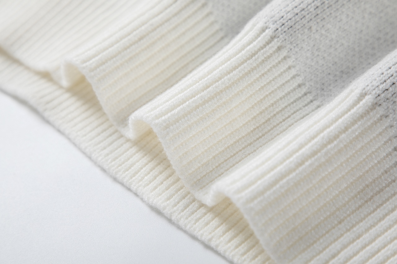 Maison Margiela MM66 Round Collar Sweater: Soft, Durable, Stylish. - 图片 5