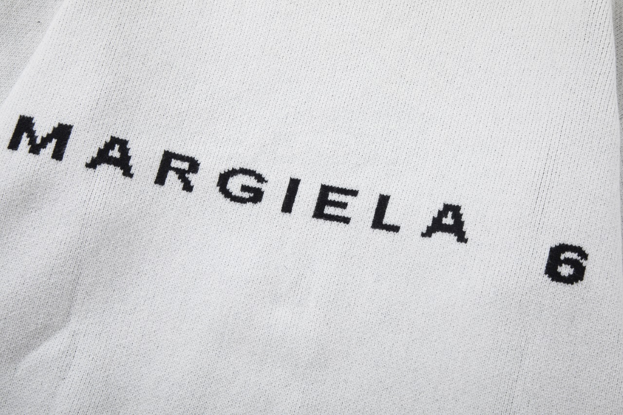 Maison Margiela MM66 Round Collar Sweater: Soft, Durable, Stylish. - 图片 8