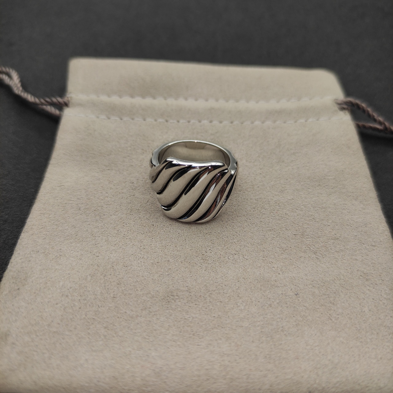 David Yurman 17mm Silver Wave Ring Size 6-9, Item No. DYJZ-059. - 图片 3