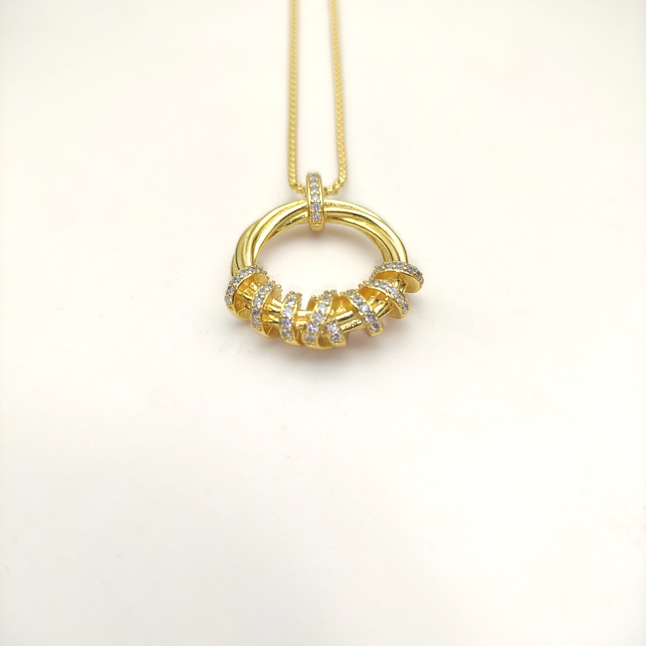 NO:603894,David Yurman gold swivel elbow diamond necklace. Chain thickness 1.5mm, length 45+5cm delay chain No. DYXL-094, fine jewelry, necklace19860909David Yurman 金色旋转弯头带钻项链. 链条粗1.5mm,长度45+5cm延迟链  编号DYXL-094,饰品精品,necklace,Jewelry