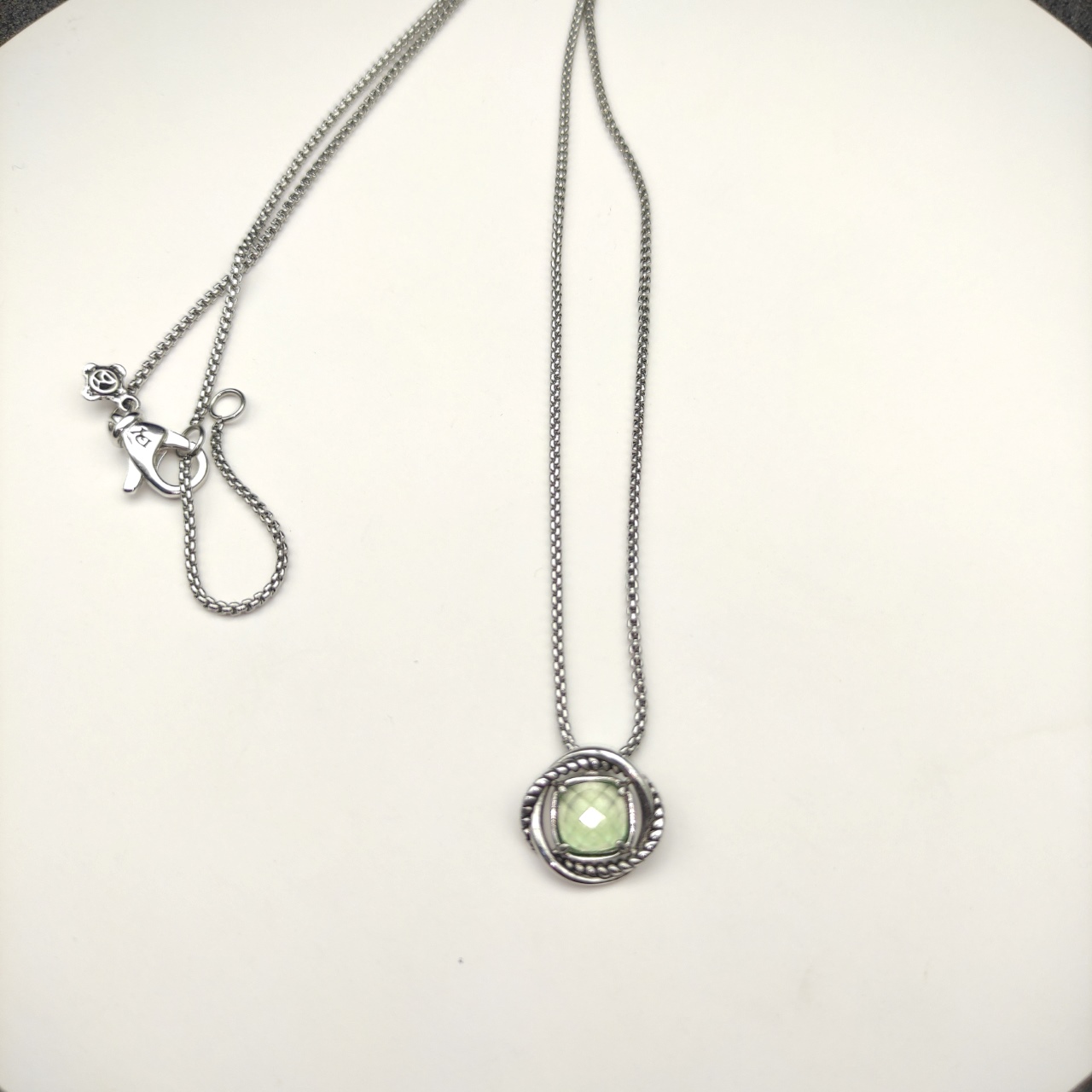 NO:110741,David Yurman main stone 7mm line four-sided diamond necklace green diamond. Chain thickness 1.5mm, length 45 5cm delay chain No. DYXL-107, jewelry quality, necklace19860909David Yurman 主石7mm纽线四方钻项链绿钻.链条粗1.5mm,长度45 5cm延迟链  编号DYXL-107,饰品精品,necklace,Jewelry