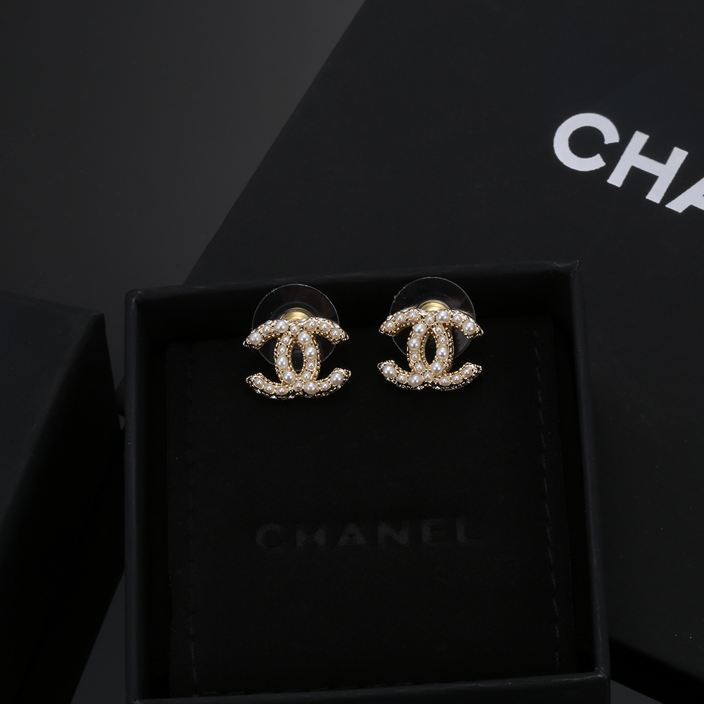 chanel gold crystal braided cc stud earrings