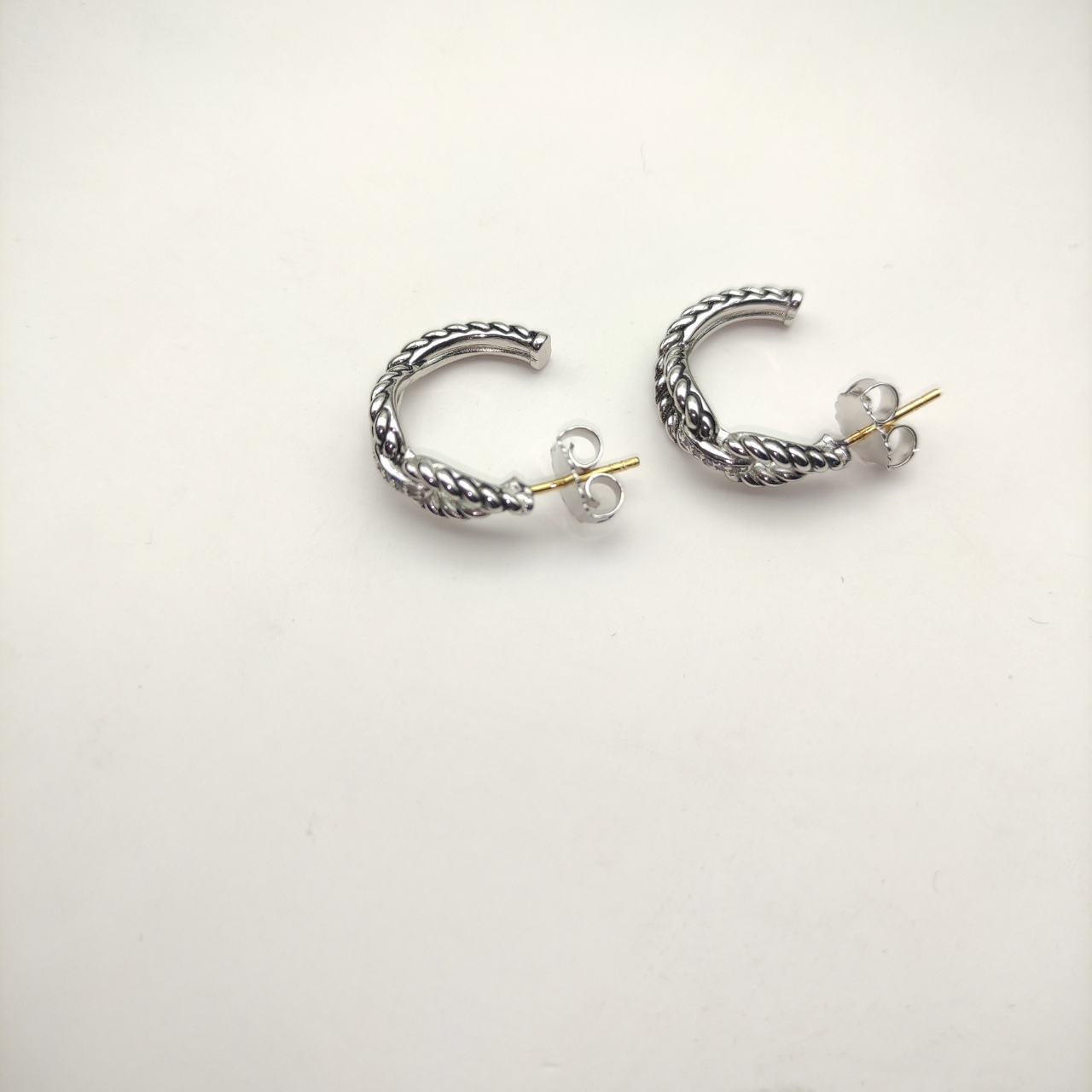 NO:110733,New David Yurman Newline Crossed Earrings with Drilled Earrings. No. DYEH-048, Jewelry Boutique, earrings19860909上新 David Yurman 纽线交叉带钻耳环. 编号 DYEH-048,饰品精品,earrings,Jewelry