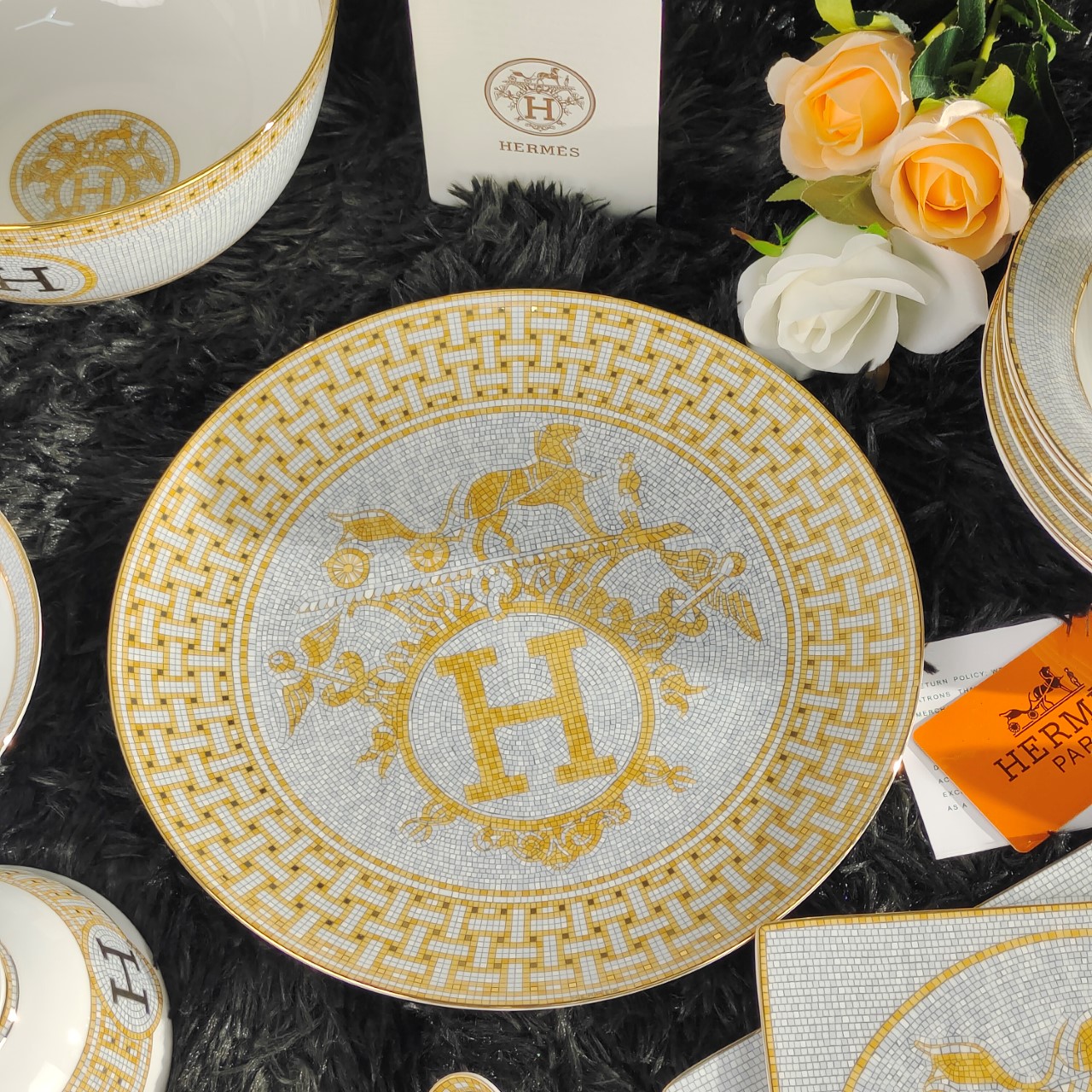 Hermès Maison Lifestyle Luxury Home Decor Blanket Tableware Bedding 7