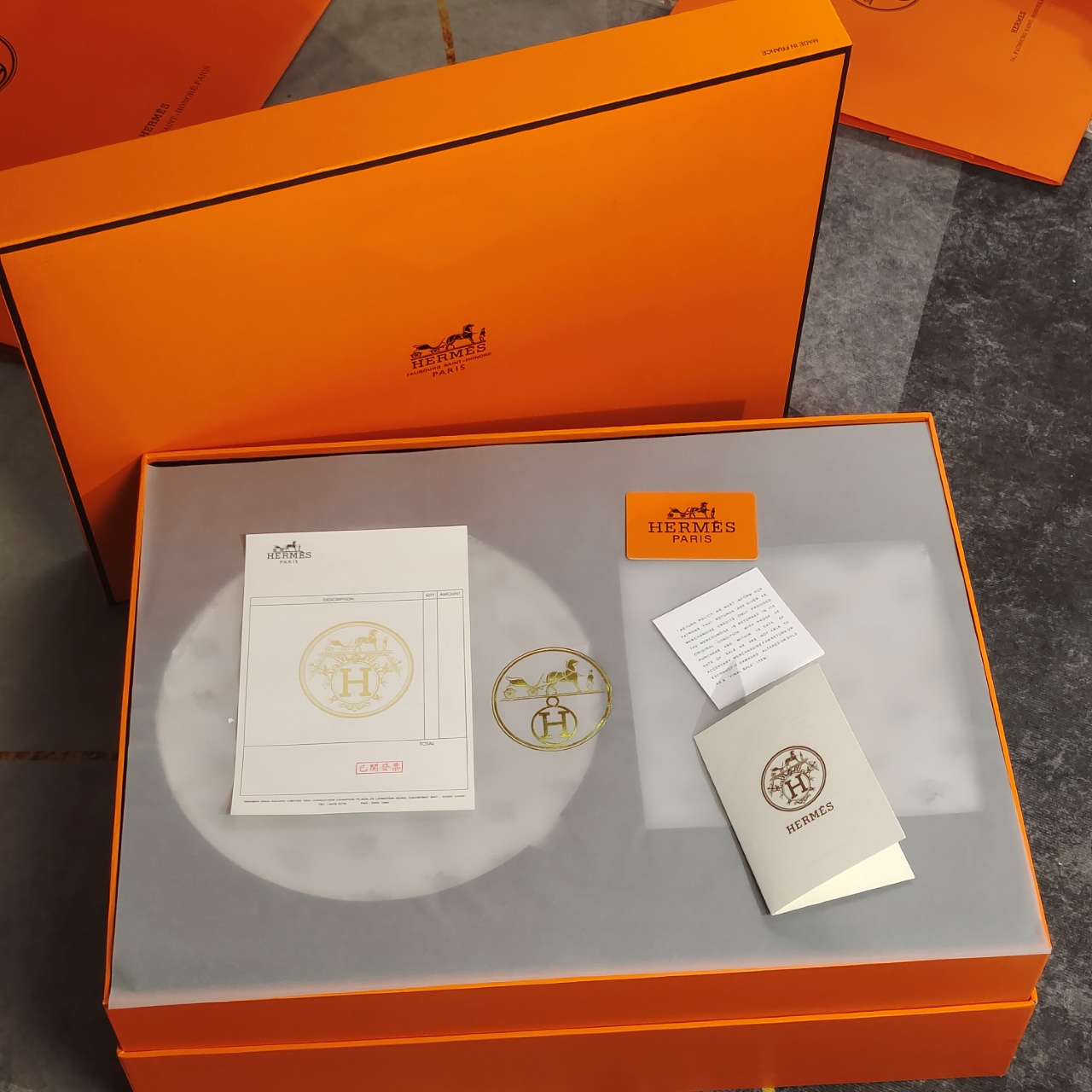 Hermès Maison Lifestyle Luxury Home Decor Blanket Tableware Bedding 9