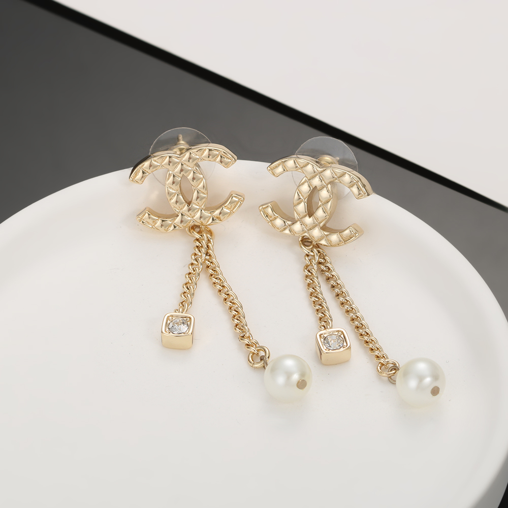 Chanel Haute Couture Haute Joaillerie Fine Jewelry Earrings Necklace 4