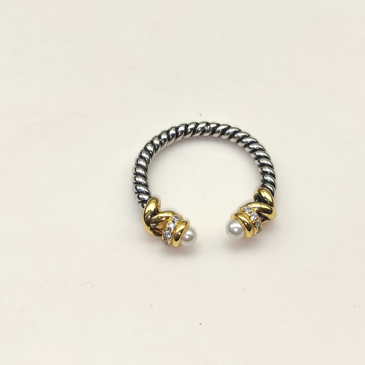 David Yurman’s New 196 Pearl Wire Ring: Beauty in Dimensions 6-7-8-9 - 图片 8