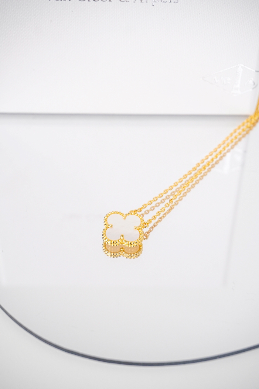 Van Cleef & Arpels Bijoux Colliers & Pendentifs Blanc Jaune Serti de diamants