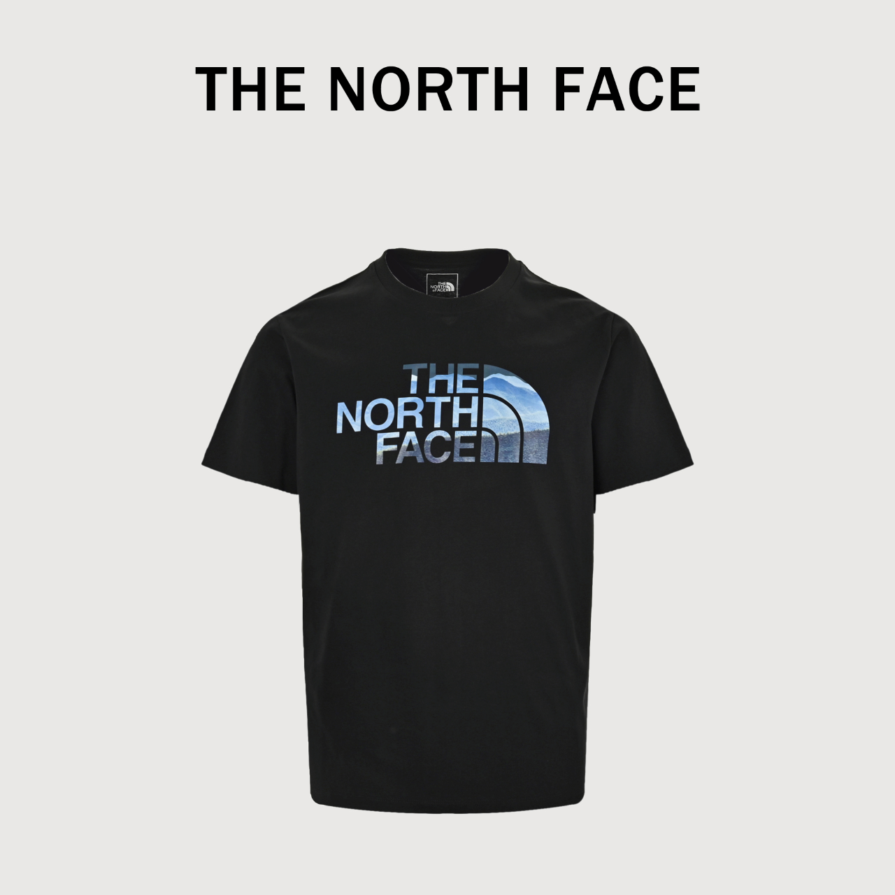 本地自取💰140
TheNorthface 北面 2024夏季新款LOGO印花 短袖T恤
领标采用同步印刷领标区别通货缝纫领标面料采用260g50支双纱面料舒适有质感全身印花采用进口原浆材料zp工艺打造吊牌采用灰吊牌标准三联带合格证
水洗同步zp带有镭辐射防伪标秒杀市场通货
颜色:黑色 白色
尺码:S-XXXL