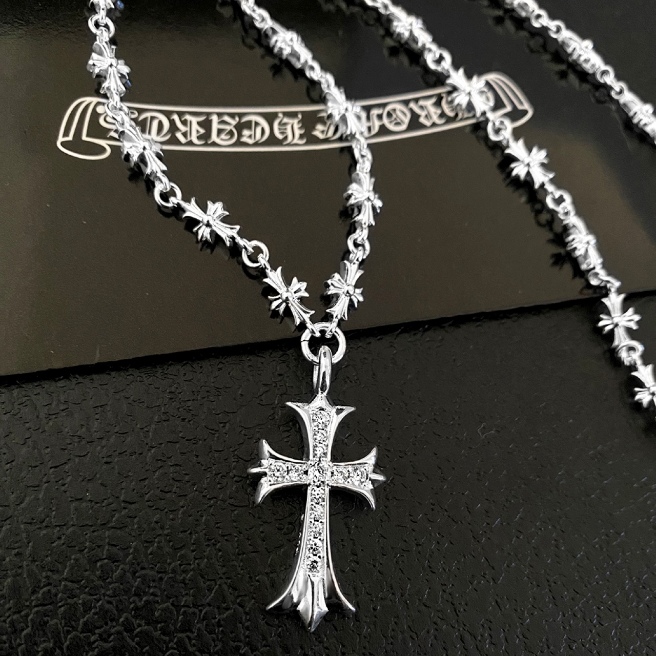 NO:107980,Cro diamond-sized double cross necklace, jewelry boutique, chrome hearts, necklace19860909克罗镶钻大小双十字架项链,饰品精品,chrome hearts,necklace,Jewelry