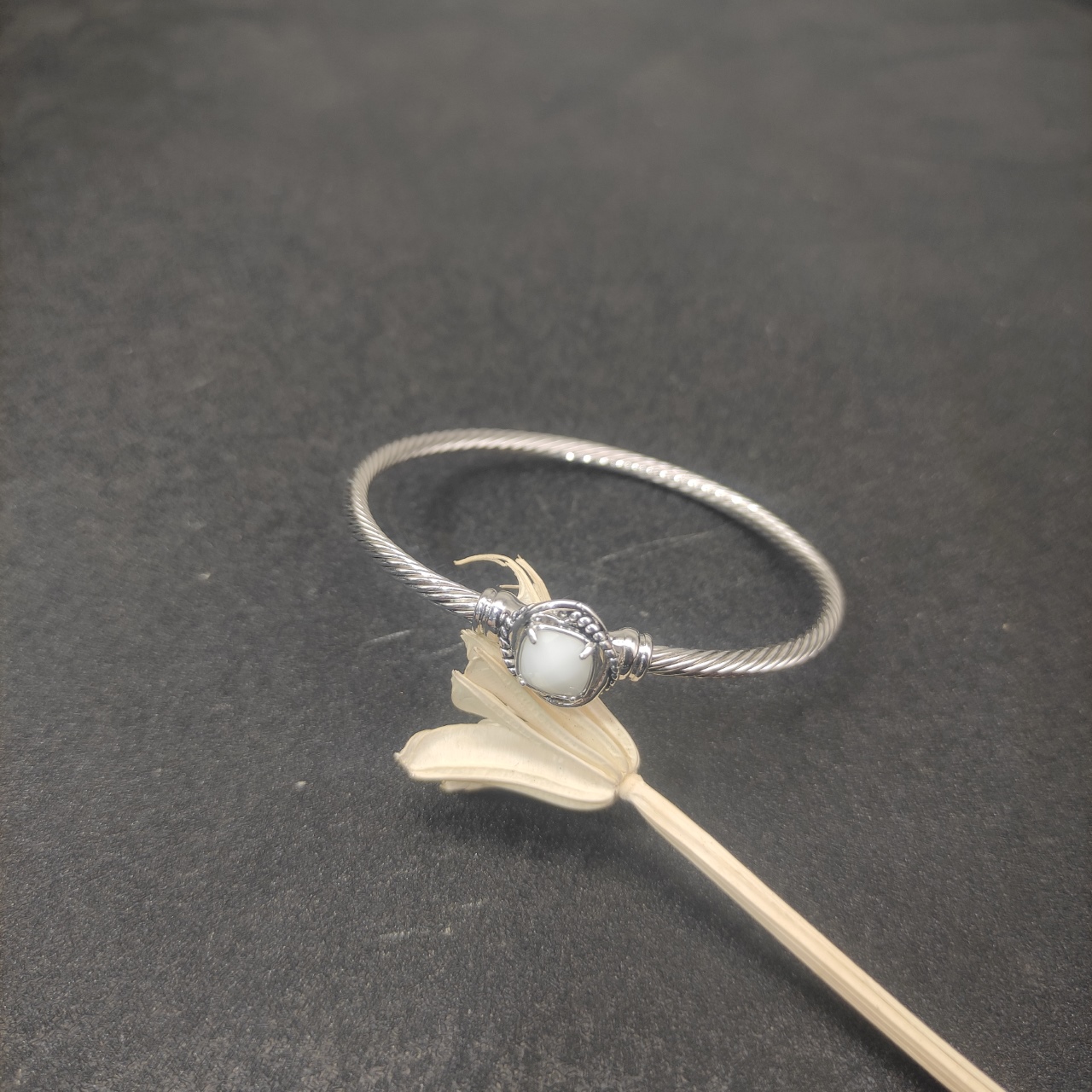 NO:109407,New David Yurman 3mm Newline Square Diamond White Agate Diamond Bracelet, size 17cm and 19cm, recommended hand circumference suitable for wearing 15-18, jewelry quality, bracelet19860909上新 David Yurman 3mm纽线四方钻白玛瑙 钻手镯,尺寸17cm和19cm两个尺寸,建议适合佩戴的手围15-18,饰品精品,bracelet,Jewelry