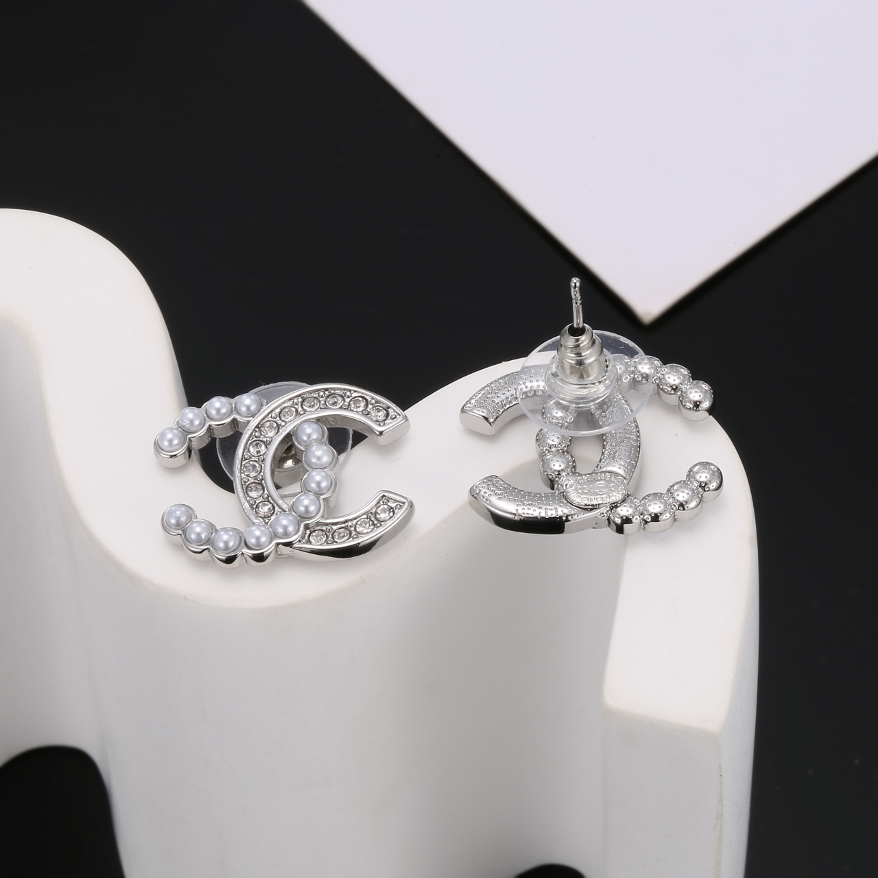 Chanel Haute Couture Haute Joaillerie Fine Jewelry Earrings Necklace 4