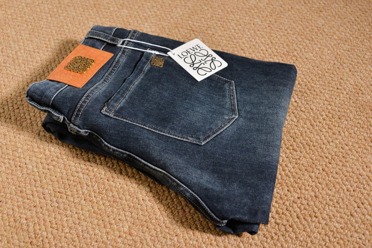Royywell’s 2024 New One-Size Jeans: Luxurious, Comfortable, Stylish, and Versatile - 图片 3