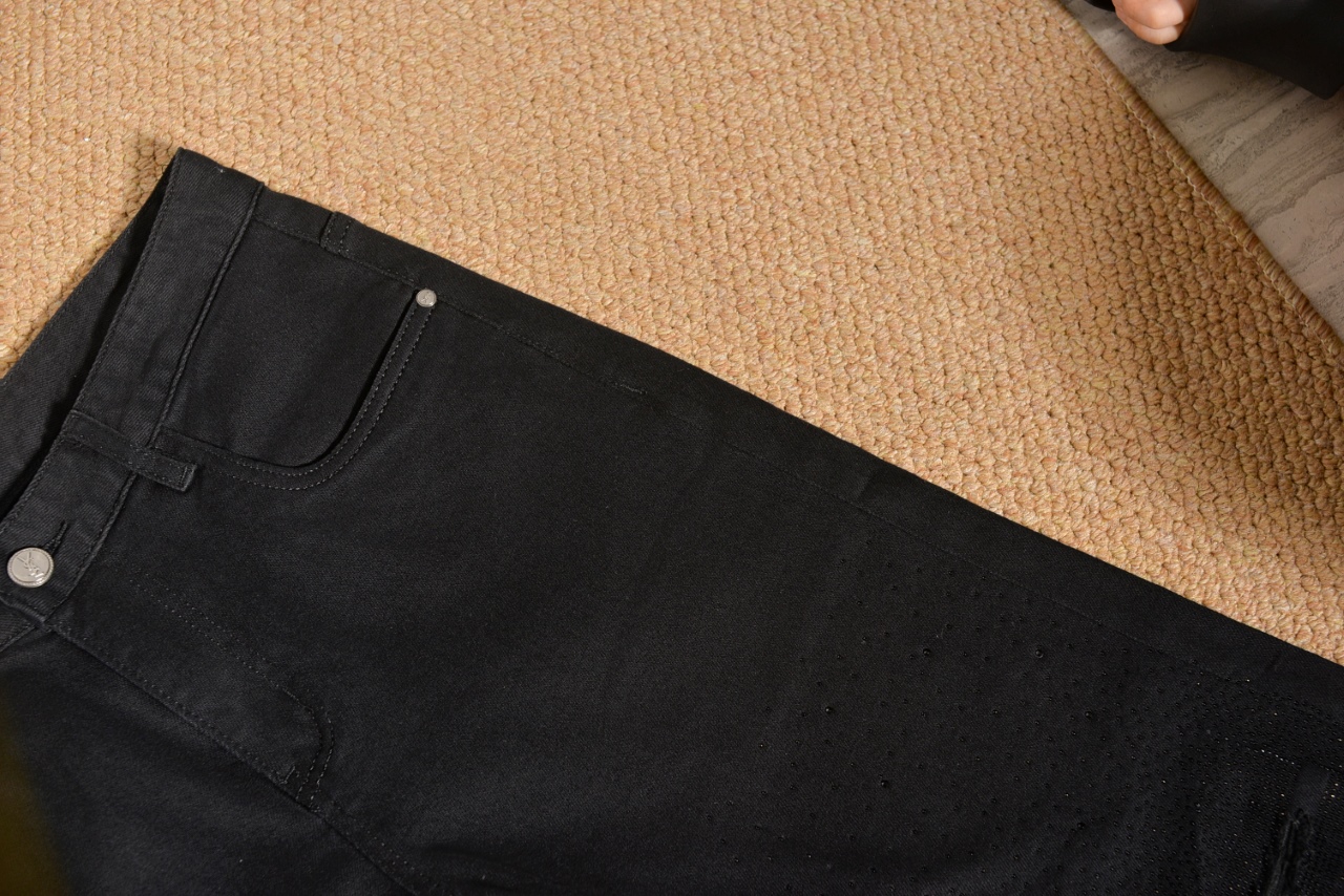 2024 Latest YSL St. Roland Hot-Drilled Craft Jeans: Comfortable, Elastic, Imported Fabric - 图片 7