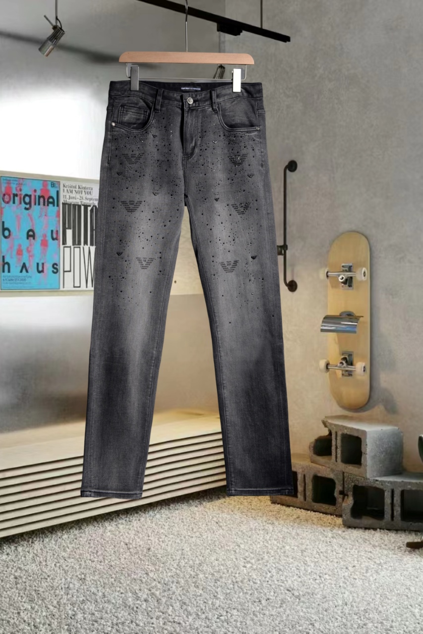 Armani/Amani Calorie Jeans: 2024’s Latest High-Class Fashion Style - 图片 1