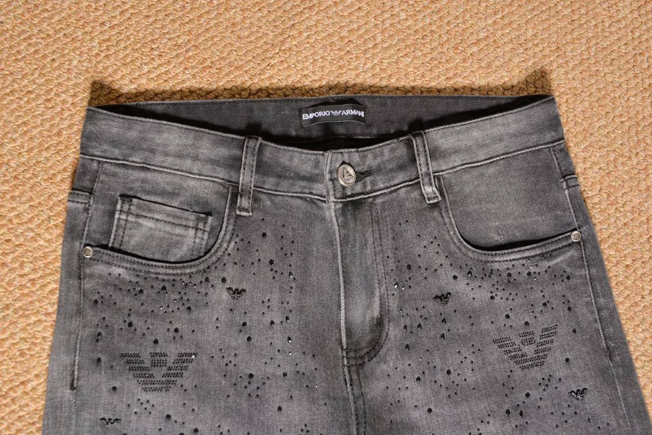 Armani/Amani Calorie Jeans: 2024’s Latest High-Class Fashion Style - 图片 5