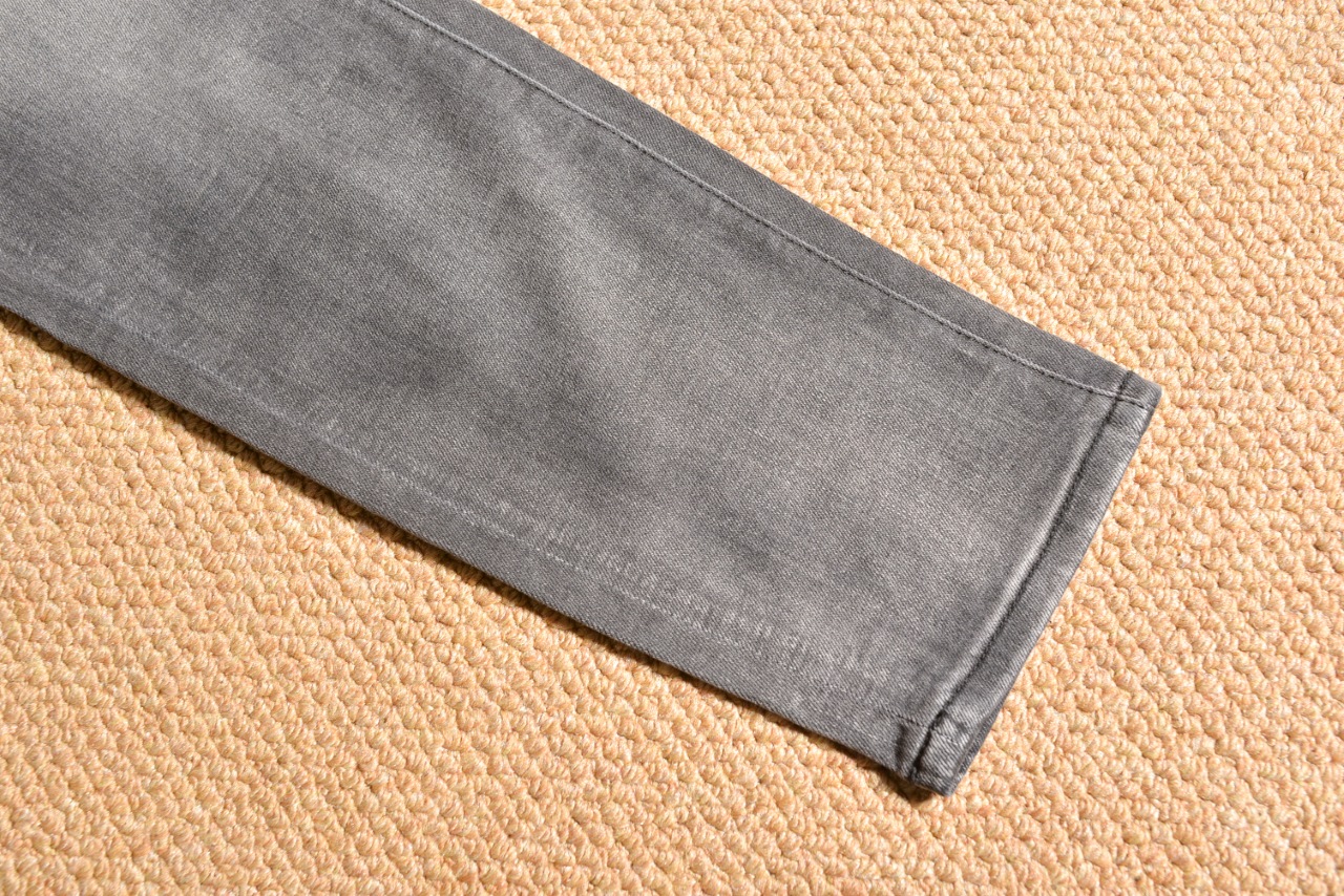 Armani/Amani Calorie Jeans: 2024’s Latest High-Class Fashion Style - 图片 8