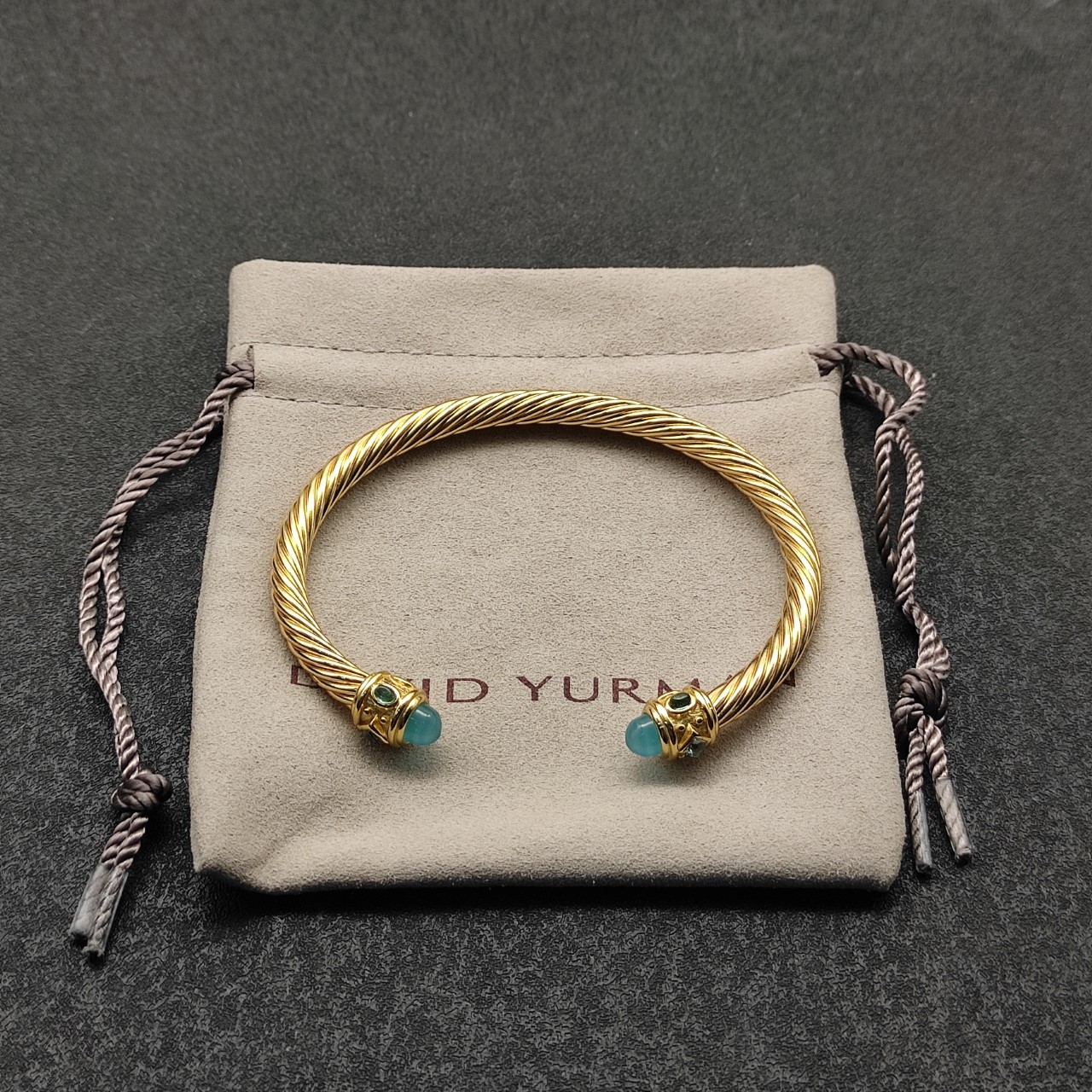 NO:109213,New David Yurman 5mm golden crocus blue chalcedony bracelet, recommended hand circumference for wear 16-20cm number DYSZ-249, jewelry quality, bracelet19860909上新 David Yurman 5mm金色菱角蓝玉髓手镯,建议适合佩戴的手围16-20cm 编号DYSZ-249,饰品精品,bracelet,Jewelry