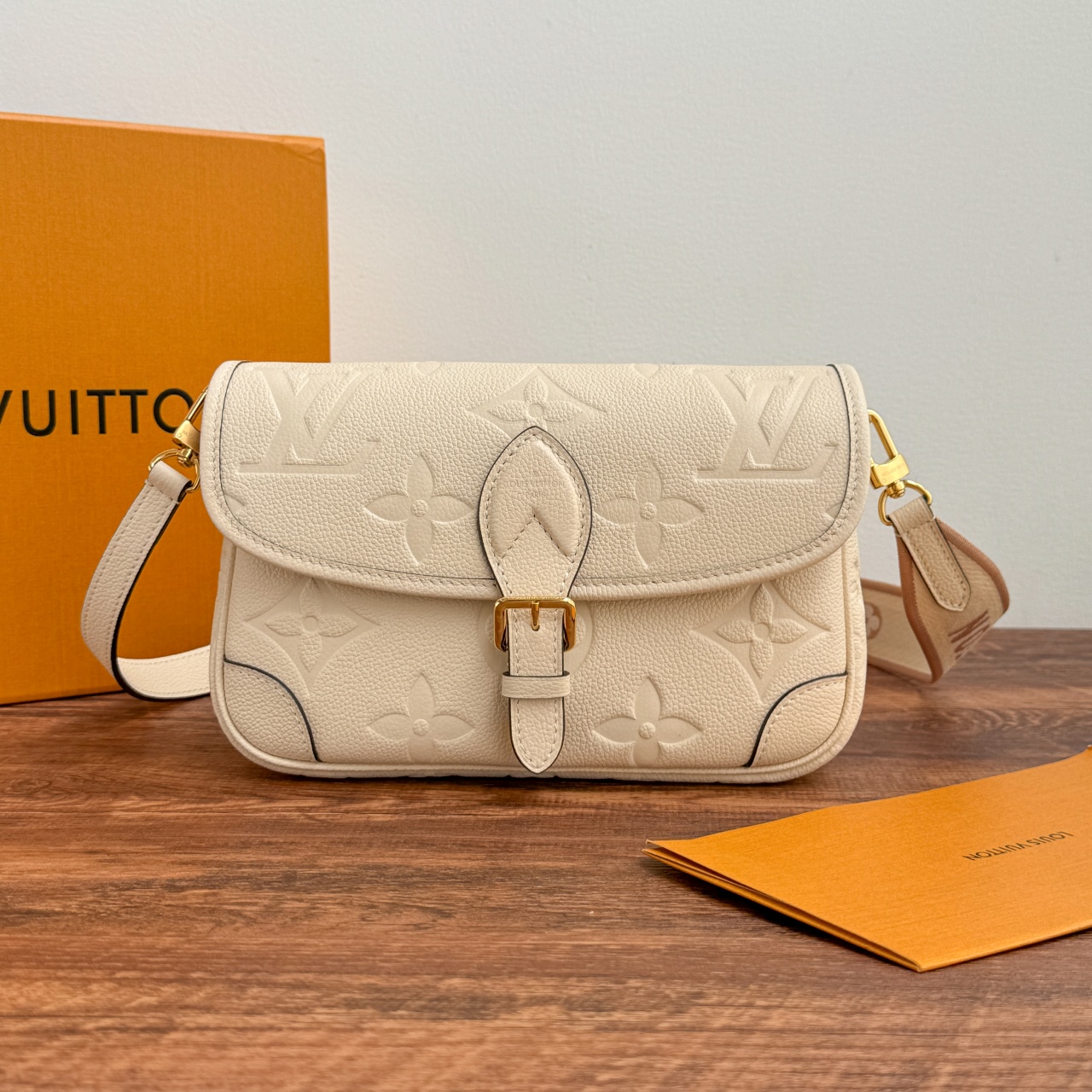 Louis Vuitton LV Diane Crossbody & Shoulder Bags White Baguette