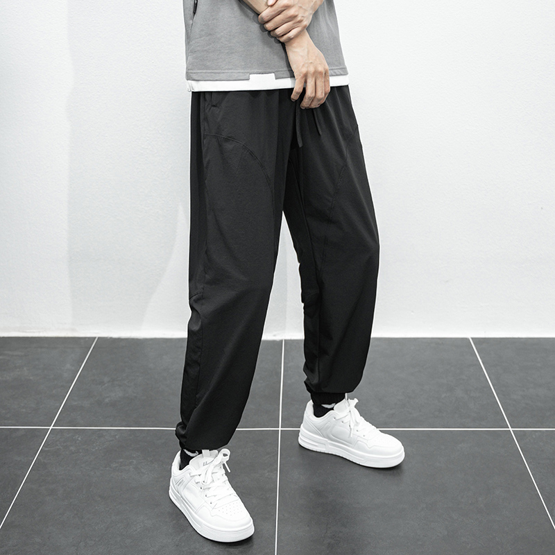 Classic Nike Men’s Summer Gym Shorts in Black/Gray, High Quality and Stylish. - 图片 5