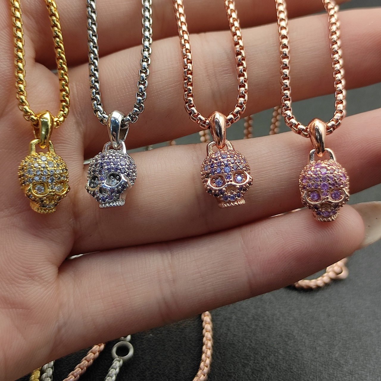 NO:108917,V-gold new David Yurman Gulutou necklace. Rose gold purple diamond, rose gold pink diamond, silver purple diamond, chain thickness 2mm, golden white diamond, length 45 5cm delay chain, jewelry quality, necklace, gold19860909V金新款 David Yurman 咕噜头项链.玫瑰金色紫钻,玫瑰金色粉钻,银色紫钻,链条粗2mm,黄金色白钻,长度45 5cm延迟链,饰品精品,necklace,gold,Jewelry