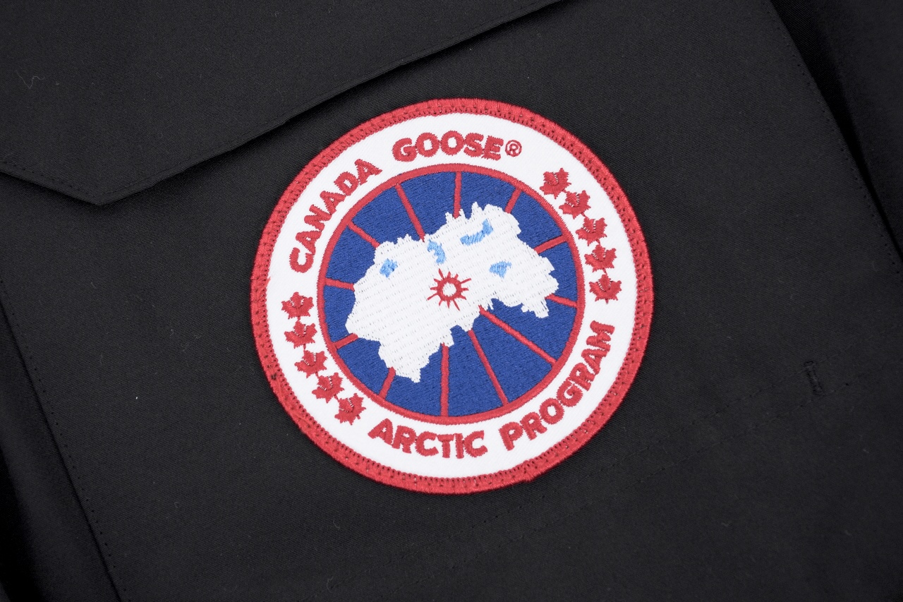 盟可睐 Moncler 高定典藏经典高奢皮具手袋托特包斜挎包女包 #A435E672 5
