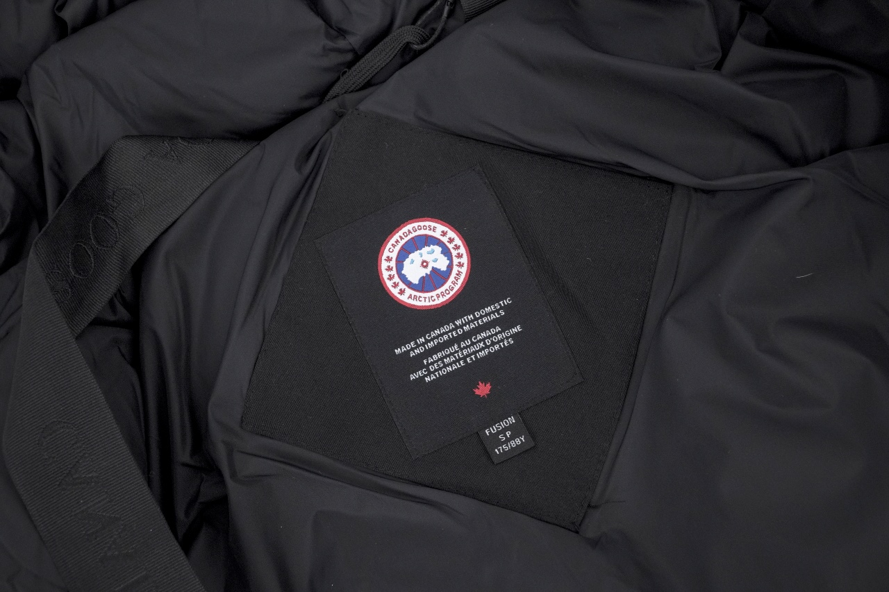 盟可睐 Moncler 高定典藏经典高奢皮具手袋托特包斜挎包女包 #A435E672 9