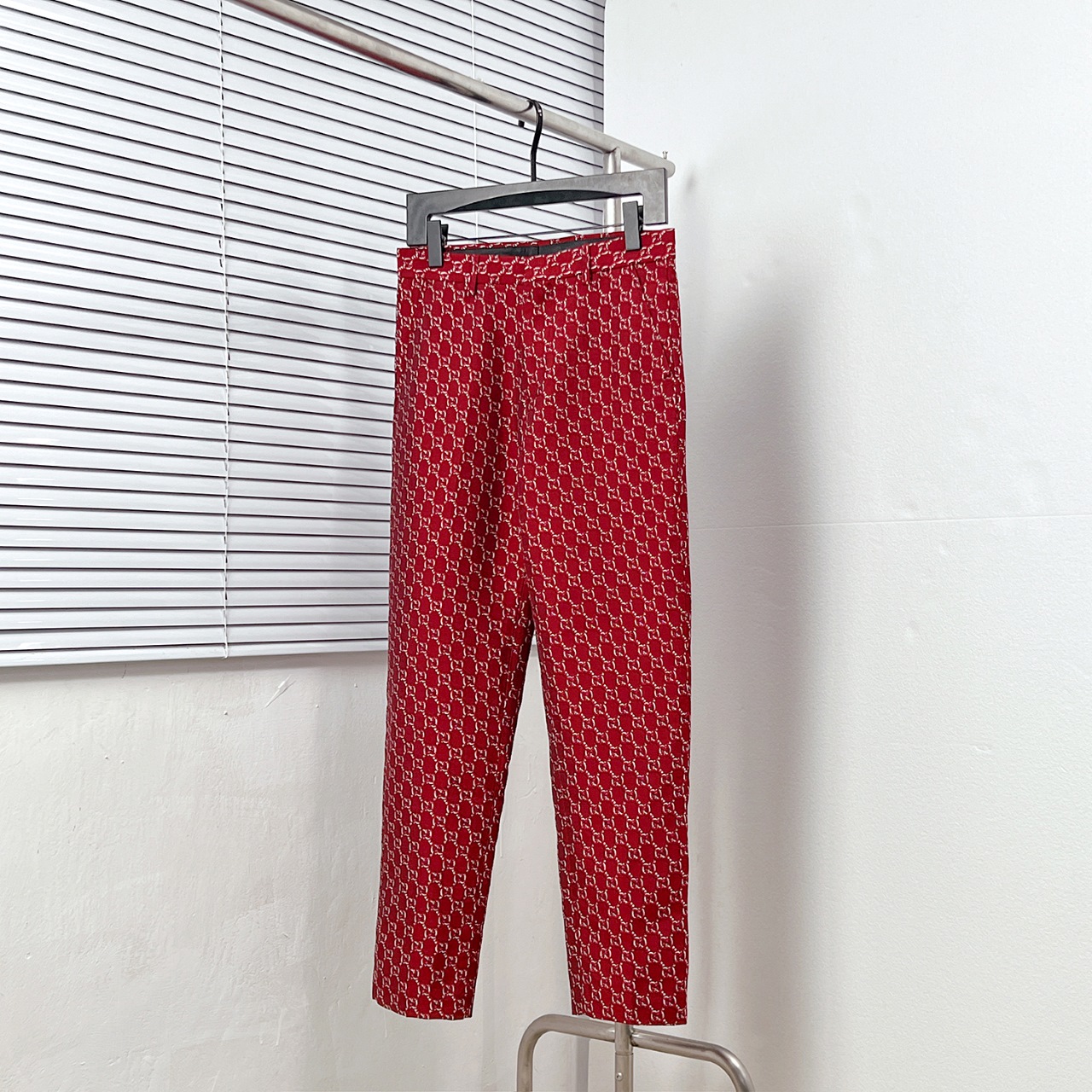GUCC*/Gucci Pantalón jacquard con patrón de letras entrelazadas GG, tallas: 30.31.32.33.34.36.38, color: rojo