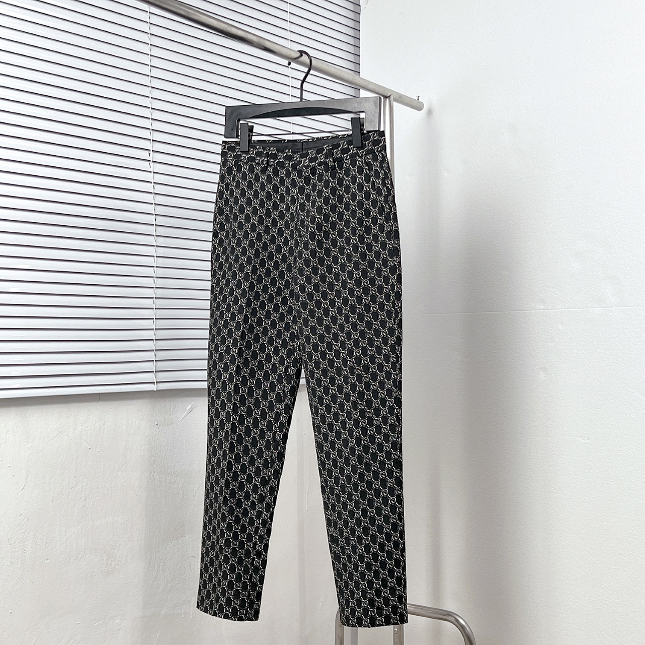 GUCC*/Gucci Pantalón jacquard con patrón de letras entrelazadas GG, tallas: 30.31.32.33.34.36.38, color: negro