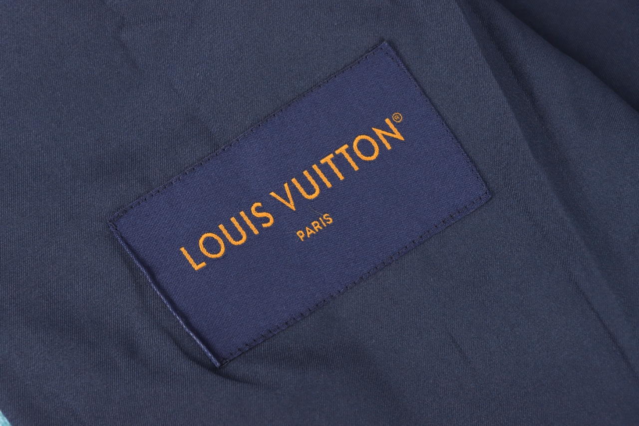 路易威登 Louis Vuitton 高级成衣风衣外套及大衣服饰 #860ED994 9