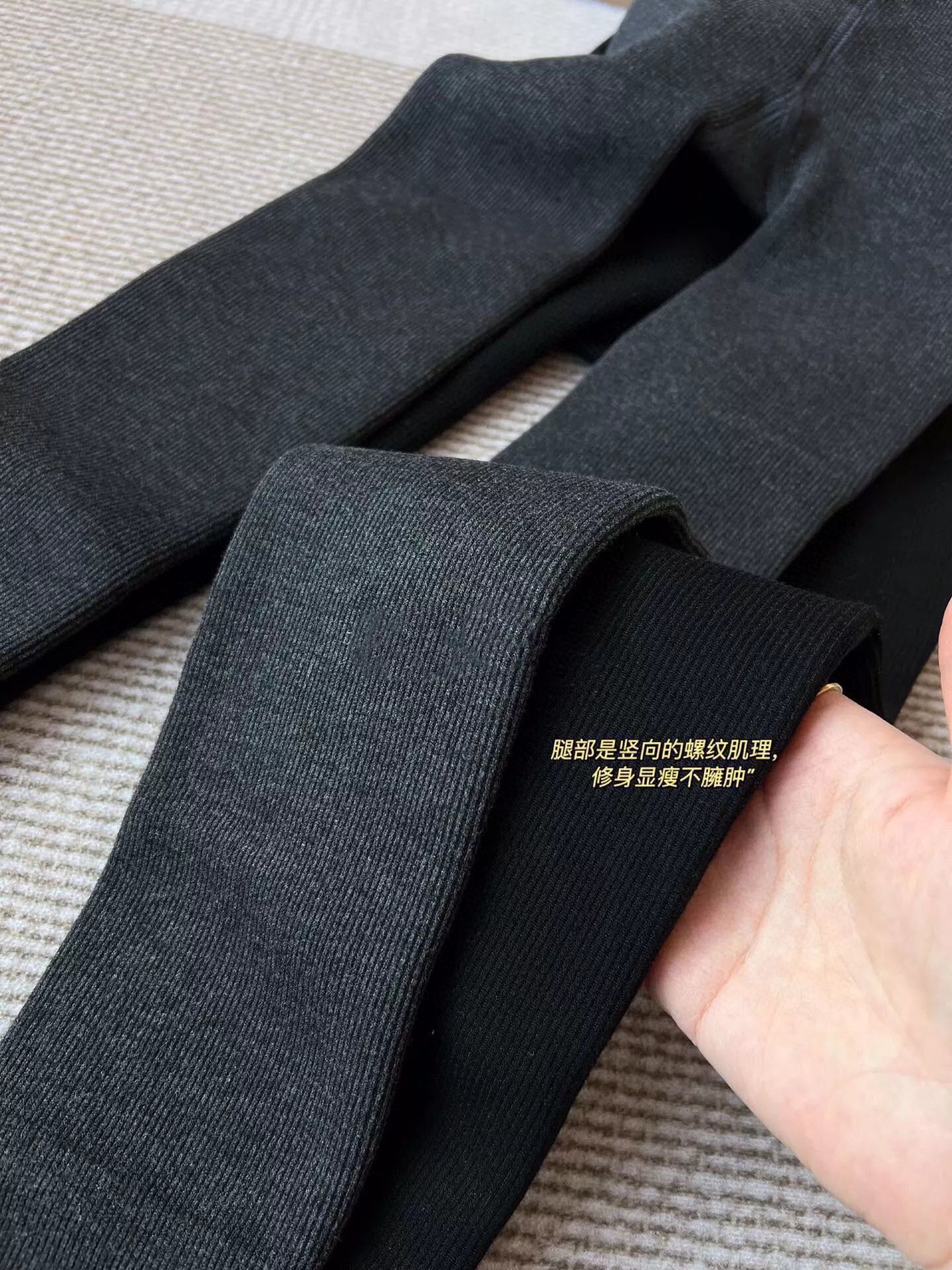 Features an ergonomic, contoured fit engineered to resist creasing at th - Comprehensive 7