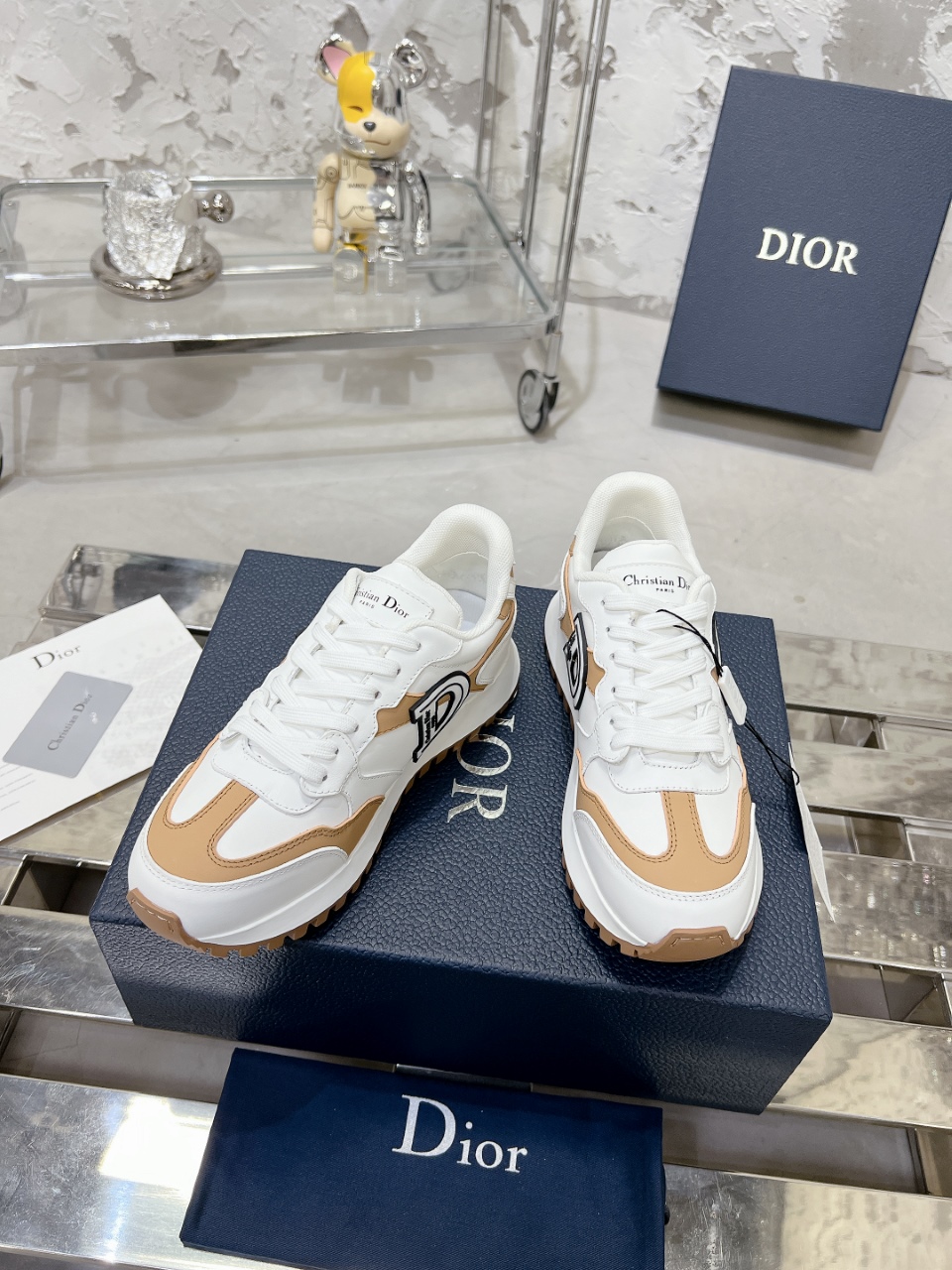 Dior C'est 厚底カップルスニーカー - スタイリッシュなデザイン